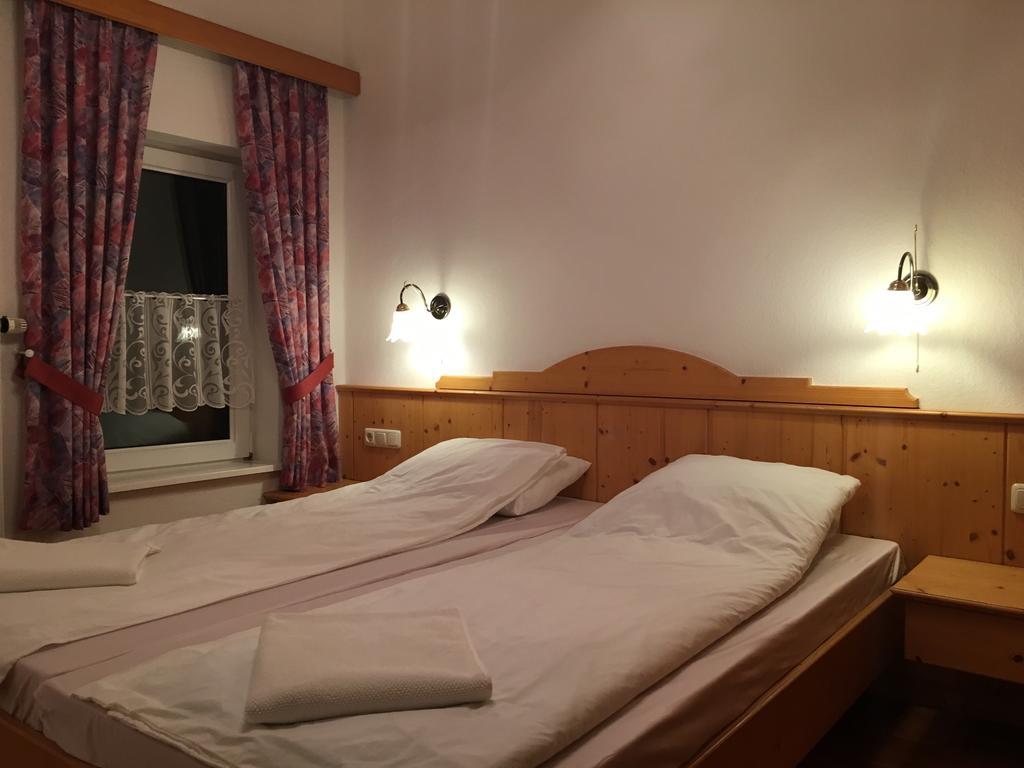 Gasthof Zum Hochfelln Otel Bergen  Dış mekan fotoğraf